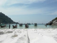 プーケット ラチャ島の砂浜