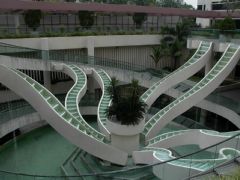 �}���[�i�}���_�����̕���